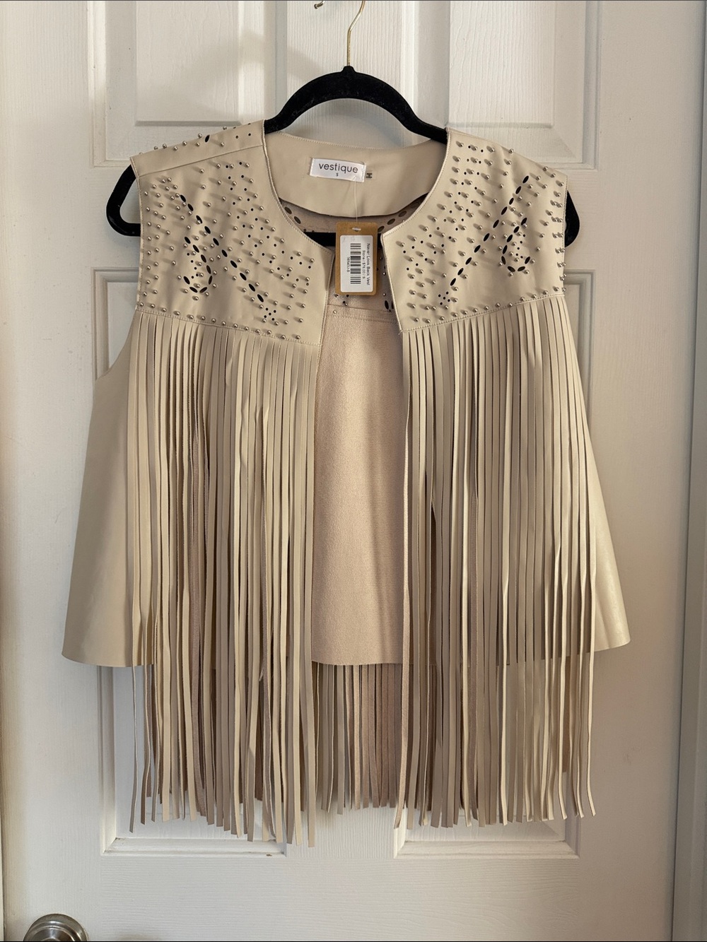 NWT vestique Studded Fringe Open-Front faux leather Vest in Cream small - Picture 2 of 5